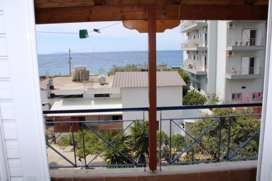Hotel Portokali Himare Esterno foto