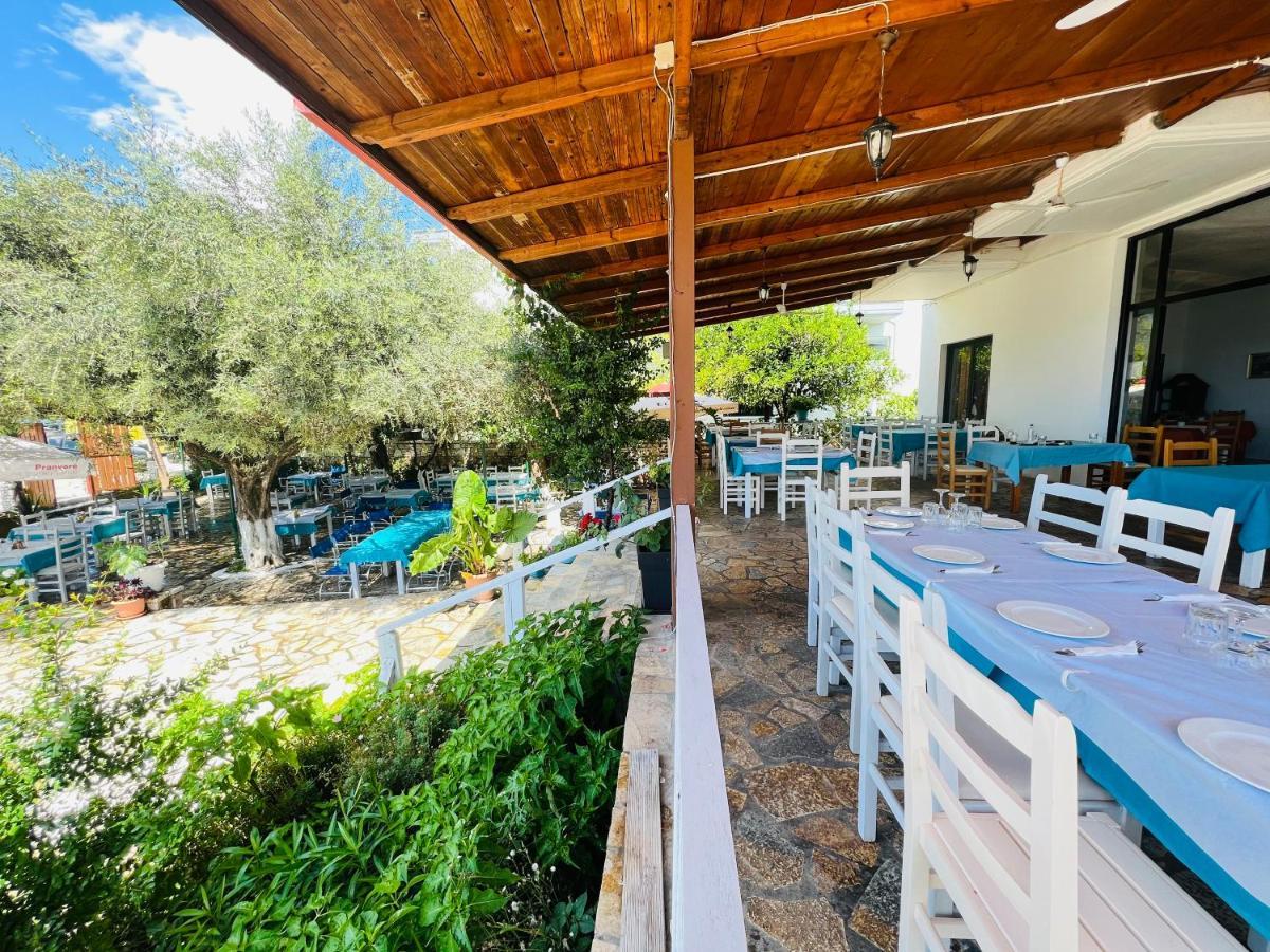 Hotel Portokali Himare Esterno foto
