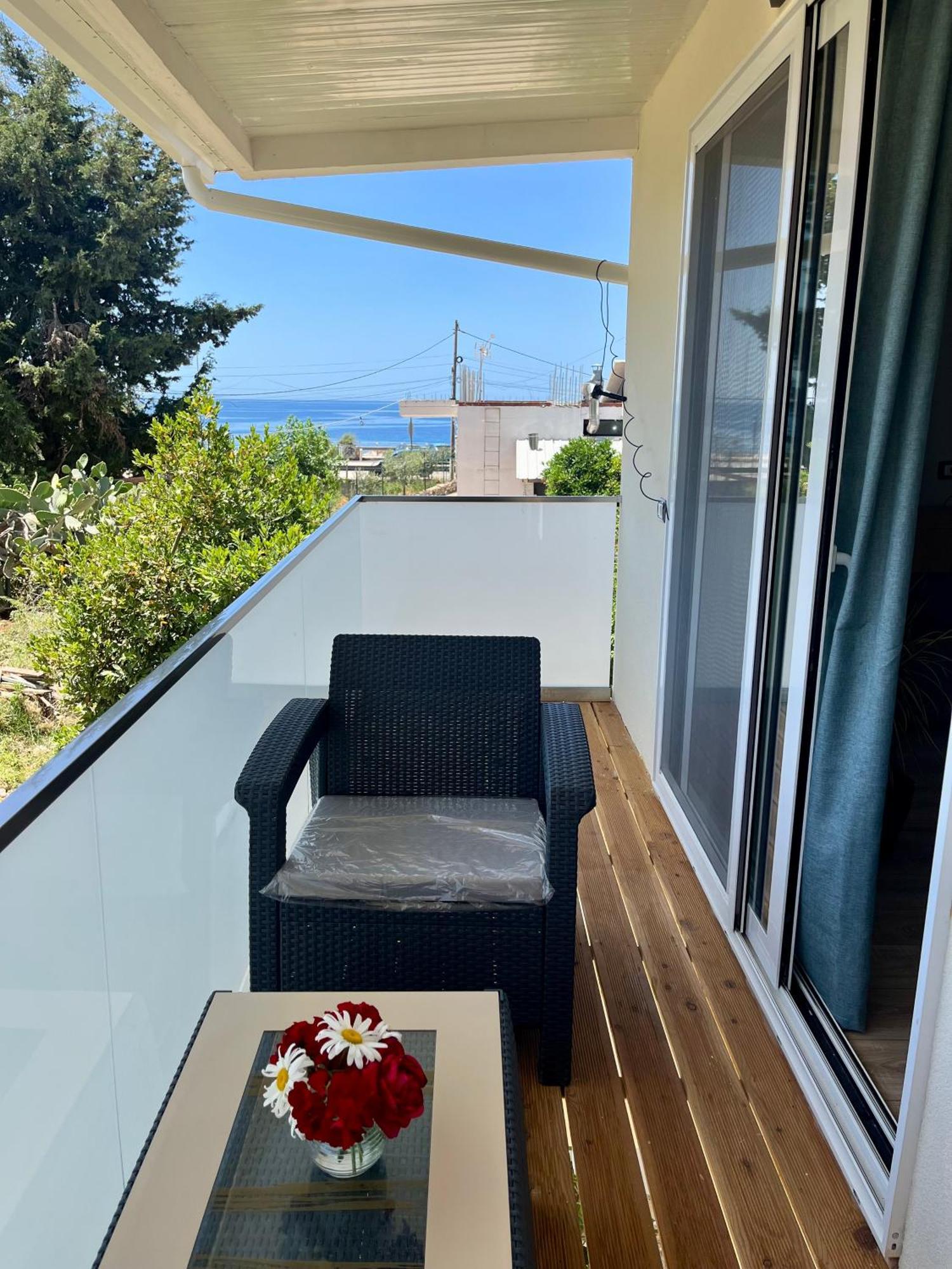 Hotel Portokali Himare Esterno foto