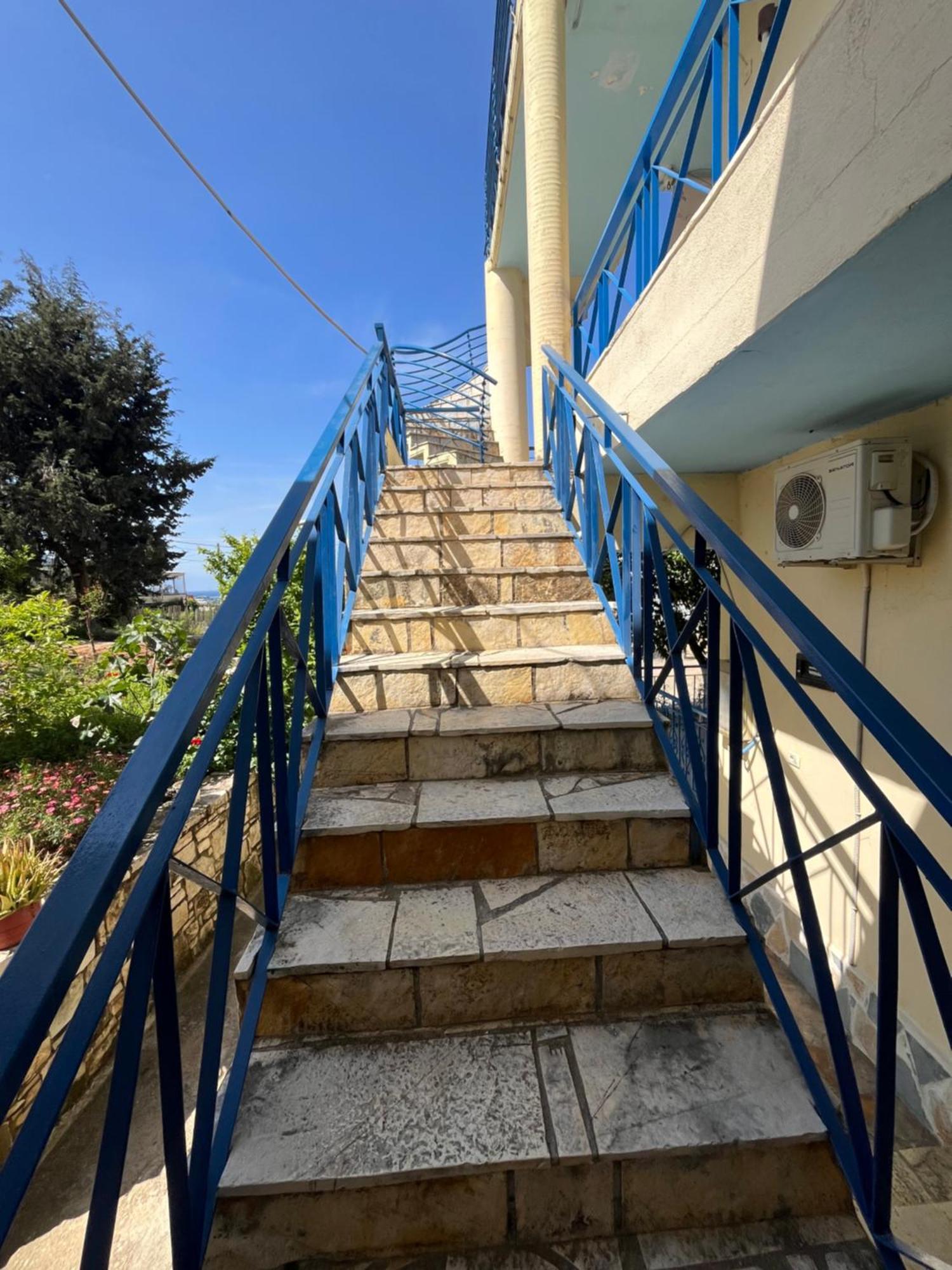 Hotel Portokali Himare Esterno foto