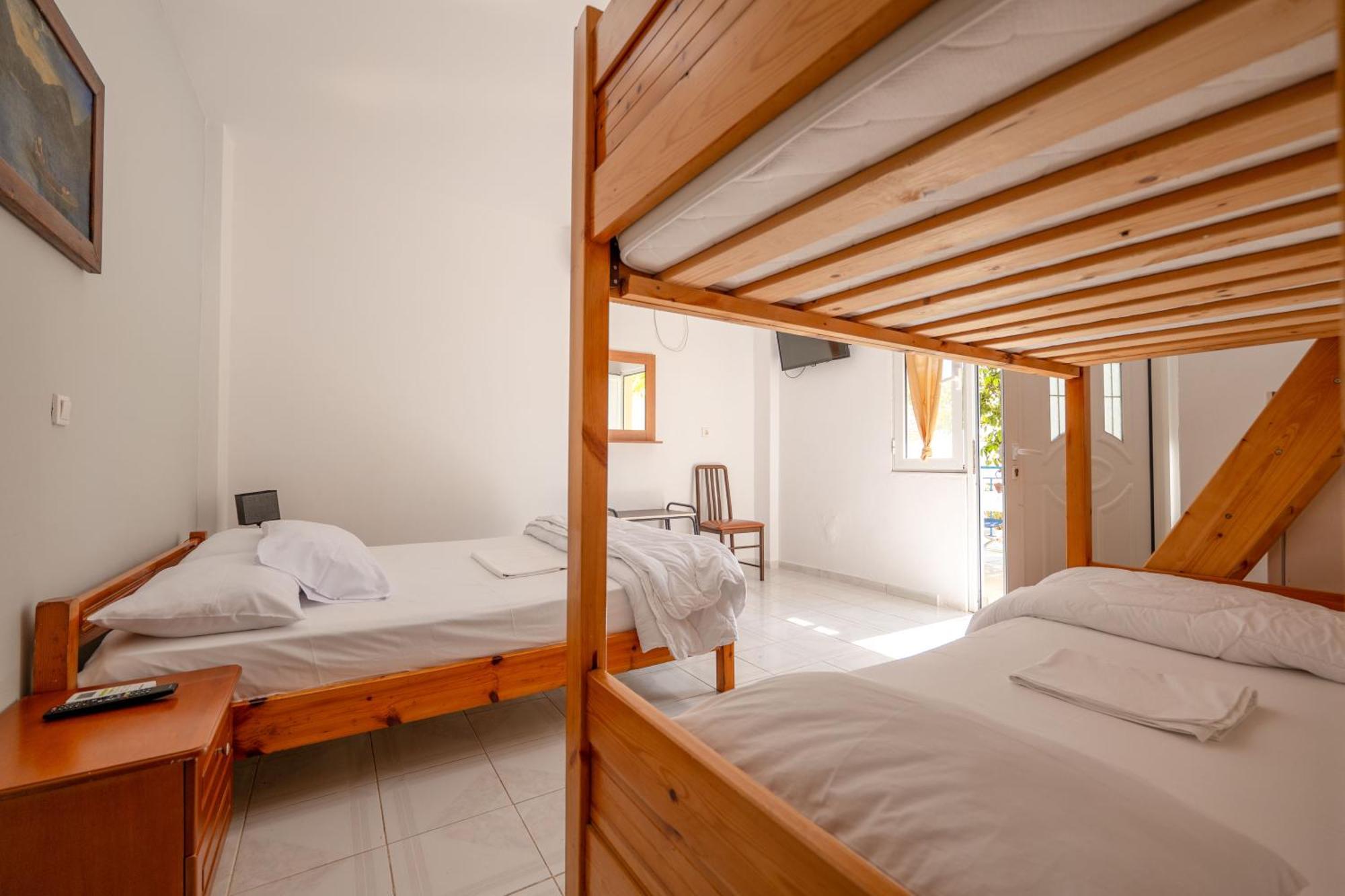 Hotel Portokali Himare Esterno foto