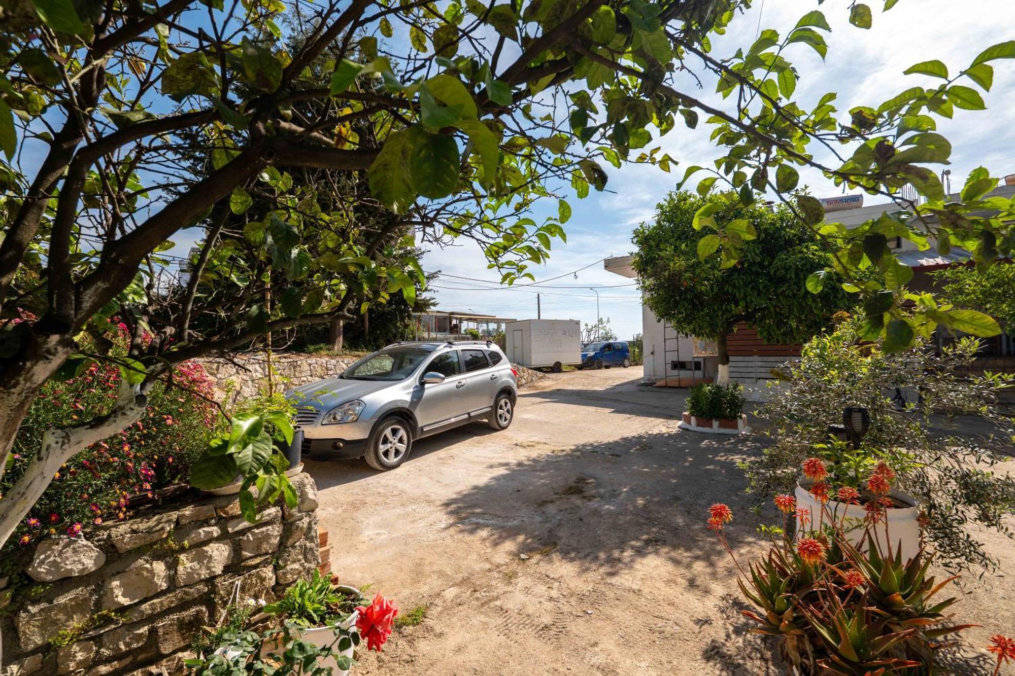 Hotel Portokali Himare Esterno foto