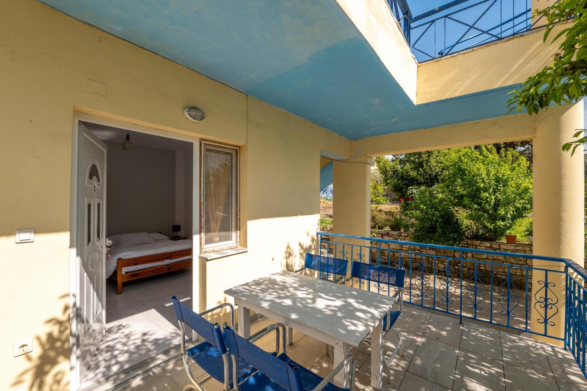 Hotel Portokali Himare Esterno foto